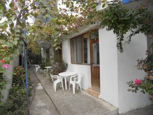 "Ahtopol"-rooms for rent-free parking 100 meters away in Akhtopol "Ahtopol"-rooms for rent-free parking 100 meters away in Akhtopol