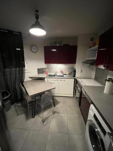 Kitchen, Casanova home in Aubervilliers Kitchen, Casanova home in Aubervilliers