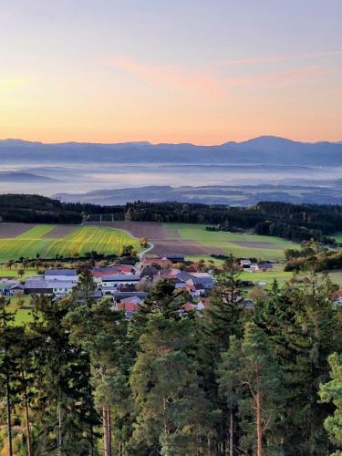 Buitenkant, Bewegung in Ruhe in Laimbach Am Ostrong Buitenkant, Bewegung in Ruhe in Laimbach Am Ostrong