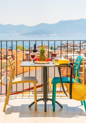 Comida y bebida, Kaş Evderhan in Kas Comida y bebida, Kaş Evderhan in Kas