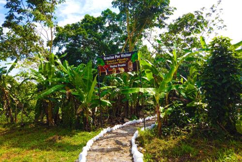 Entrada, Logan's Paradise Vacation Home in Tena Entrada, Logan's Paradise Vacation Home in Tena