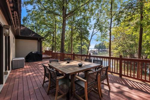 Serene Lakeside Getaway with Games & Relaxation home in 科尼利厄斯(NC) Serene Lakeside Getaway with Games & Relaxation home in 科尼利厄斯(NC)