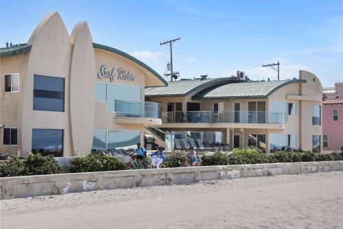 Stunning Oceanfront Boardwalk Condo - Spa, Steps2Beach, Parking & Fast Wifi! near Belmont Park Stunning Oceanfront Boardwalk Condo - Spa, Steps2Beach, Parking & Fast Wifi! near Belmont Park