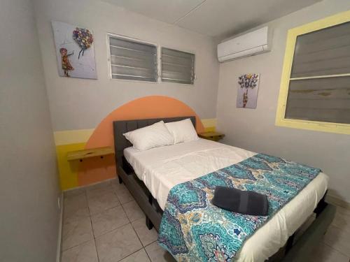 Relaxing Retreat for 5 Close to Beach & Airport in Кароліна Relaxing Retreat for 5 Close to Beach & Airport in Кароліна