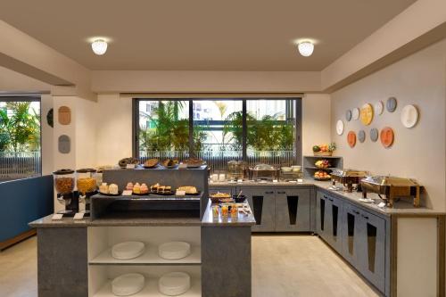 Restaurant, Keys Lite by Lemon Tree Hotels, Vadodara in Vadodara Restaurant, Keys Lite by Lemon Tree Hotels, Vadodara in Vadodara