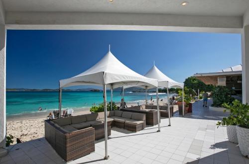 paplūdimys, Sapphire Beachfront, Free Wi Fi, Pool, Snorkeling Amazing View! in Red Hook paplūdimys, Sapphire Beachfront, Free Wi Fi, Pool, Snorkeling Amazing View! in Red Hook