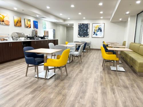 Comfort Inn Marietta-Atlanta near Ballpark/Galleria in Marietta (GA) Comfort Inn Marietta-Atlanta near Ballpark/Galleria in Marietta (GA)