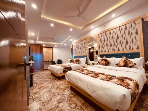 Hotel Pinerock & Cafe, Mussoorie - A Four Star Luxury Hotel in Муссурі Hotel Pinerock & Cafe, Mussoorie - A Four Star Luxury Hotel in Муссурі