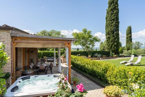 La Capanna di Elfo luxury villa View in Peruzzo La Capanna di Elfo luxury villa View in Peruzzo