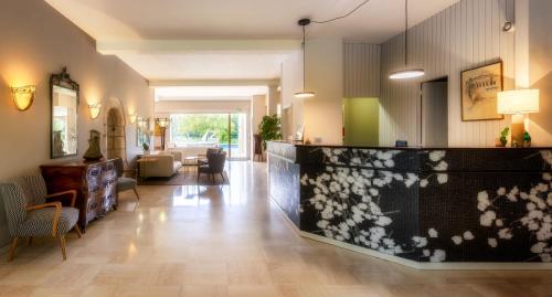 Lobby, LA RESERVE ALBI Hotel Restaurant in Albi Lobby, LA RESERVE ALBI Hotel Restaurant in Albi