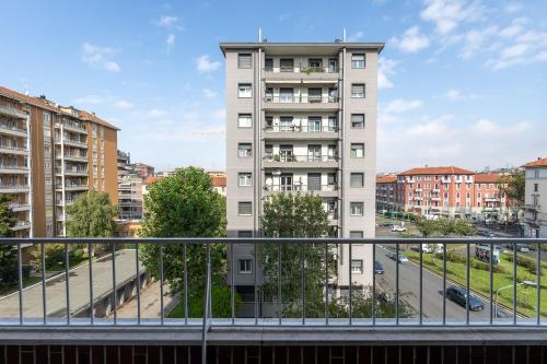 Casa B!- Rifugio Artistico Milano Giambellino M4