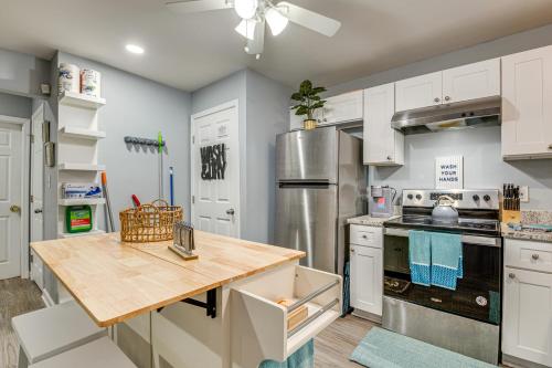 Minutes to Hospitals Atlanta Home with Deck and Grill in Browns Mill Park Minutes to Hospitals Atlanta Home with Deck and Grill in Browns Mill Park
