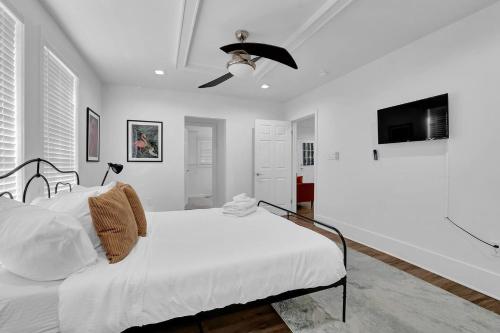 7br Atlanta Homeopen Layout, Sleeps16 With11beds in Lindridge-Martin Manor 7br Atlanta Homeopen Layout, Sleeps16 With11beds in Lindridge-Martin Manor