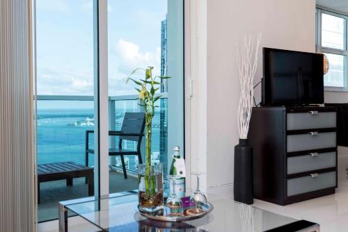 在meiguo.com看到的Dharma Home Suites Brickell Miami at One Broadway的介绍图片