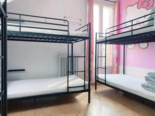 Rainbow Villa, One bed in shared dormitory room, please choose male or female room correctly, not mi in Villejuif Rainbow Villa, One bed in shared dormitory room, please choose male or female room correctly, not mi in Villejuif