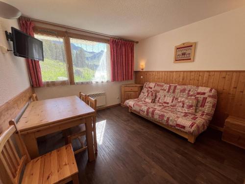 2 pieces en station centrale, 6 pers, acces piste direct, chien admis - FR-1-351-253 in La Plagne 2 pieces en station centrale, 6 pers, acces piste direct, chien admis - FR-1-351-253 in La Plagne