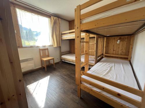 2 pieces en station centrale, 6 pers, acces piste direct, chien admis - FR-1-351-253 in La Plagne 2 pieces en station centrale, 6 pers, acces piste direct, chien admis - FR-1-351-253 in La Plagne
