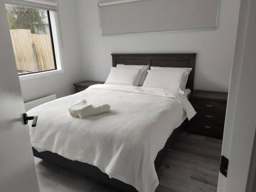 Newly built cheerful 3D Bedhouse, Tawa, Wellington in ทาวา Newly built cheerful 3D Bedhouse, Tawa, Wellington in ทาวา