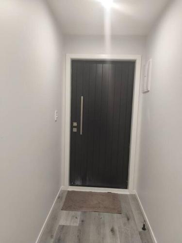 Newly built cheerful 3D Bedhouse, Tawa, Wellington in ทาวา Newly built cheerful 3D Bedhouse, Tawa, Wellington in ทาวา