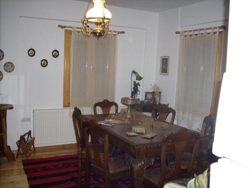 Μεζονέτα στην λίμνη Πλαστήρα (Μεζονετα στην λιμνη Πλαστηρα) in Pezoula Μεζονέτα στην λίμνη Πλαστήρα (Μεζονετα στην λιμνη Πλαστηρα) in Pezoula