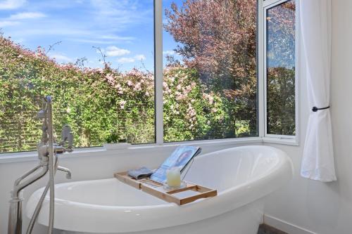 Kilátás, Alpaca Serenity Farmhouse in Rolleston Kilátás, Alpaca Serenity Farmhouse in Rolleston