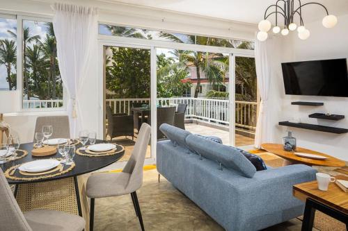 KITE BEACH HOTEL Oceanfront Apartments in Cabarete KITE BEACH HOTEL Oceanfront Apartments in Cabarete