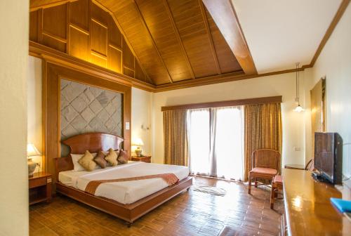 Lanta Casuarina Beach Resort in Koh Lanta Lanta Casuarina Beach Resort in Koh Lanta