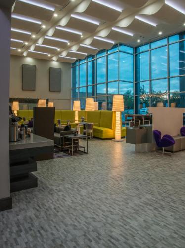 Лобби, Holiday Inn Express & Suites Garland E - Lake Hubbard I30 By IHG in Гарленд Лобби, Holiday Inn Express & Suites Garland E - Lake Hubbard I30 By IHG in Гарленд