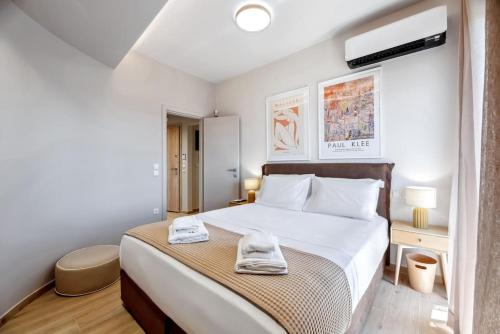 Three-Bedroom Elegant City Living