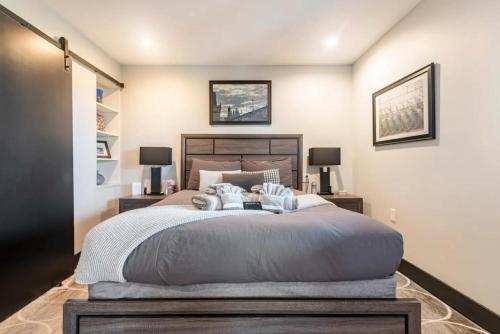 Contemporary Ocean Sunset Views with Firepit Pt Loma close to PLNU in Sunset Cliffs Contemporary Ocean Sunset Views with Firepit Pt Loma close to PLNU in Sunset Cliffs