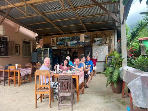 Meexai Guesthouse in Nong Khiaw Meexai Guesthouse in Nong Khiaw