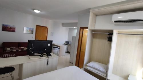 Golden Dolphin Supreme in J Jeriquara Golden Dolphin Supreme in J Jeriquara