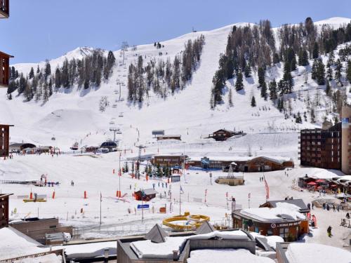 Studio fonctionnel pres des pistes, parking inclus, animaux admis - FR-1-181-2840 in La Plagne Studio fonctionnel pres des pistes, parking inclus, animaux admis - FR-1-181-2840 in La Plagne