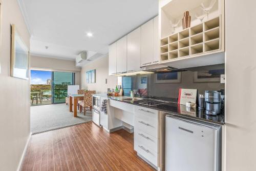 5 Star Mandurah Beach Exclusive Apt in Mandurah 5 Star Mandurah Beach Exclusive Apt in Mandurah