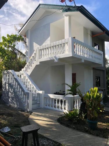 Jupiters Garden Cottages in Lawaan Jupiters Garden Cottages in Lawaan