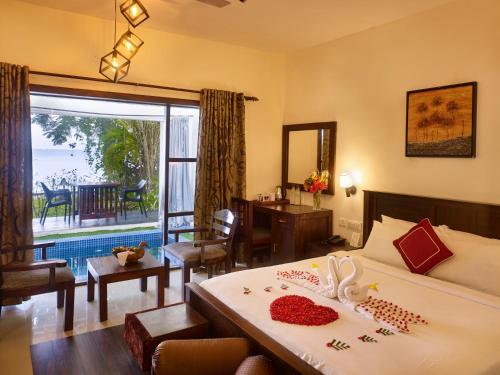 Deshadan Backwater Resort in Alleppey Deshadan Backwater Resort in Alleppey