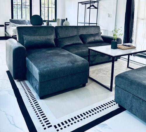 NiTi house in Phon Thong NiTi house in Phon Thong