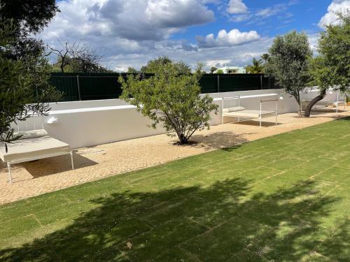 Monte Gerações - Complete House (Monte Geracoes - Complete House - Heated pool - Typical Algarvian - close to Quinta Lago Vale Lobo a) in ใจกลางเมืองอัลมันซิล Monte Gerações - Complete House (Monte Geracoes - Complete House - Heated pool - Typical Algarvian - close to Quinta Lago Vale Lobo a) in ใจกลางเมืองอัลมันซิล