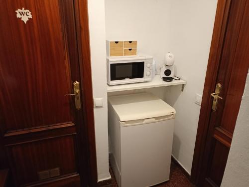 Pensión las Hojas (Pension las Hojas) in Tudela Pensión las Hojas (Pension las Hojas) in Tudela