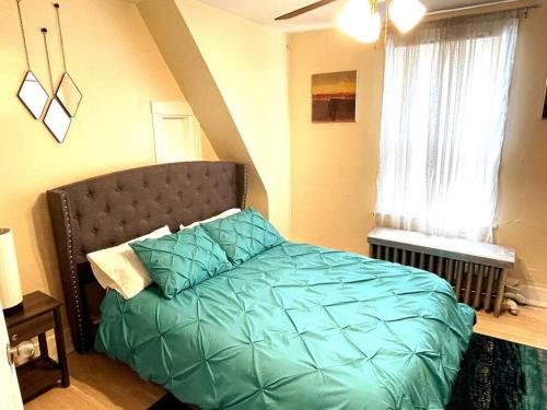 Exquisite Rogers Park 1 bedroom, 1 bath Apartment Near Evanston