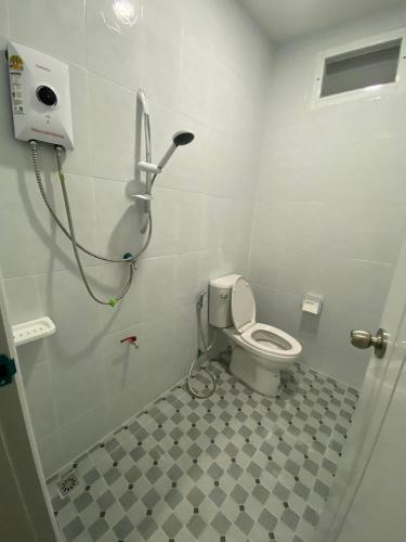 Bathroom, บ้านอิงขวัญ ร่องขุ่น Baan Ing Kwan, Rongkhun in Mae Lao Bathroom, บ้านอิงขวัญ ร่องขุ่น Baan Ing Kwan, Rongkhun in Mae Lao