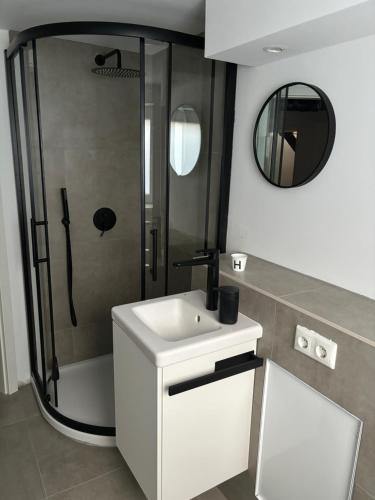 Dusche, Zimmer in Haus mit Garten in Braunschweig Dusche, Zimmer in Haus mit Garten in Braunschweig