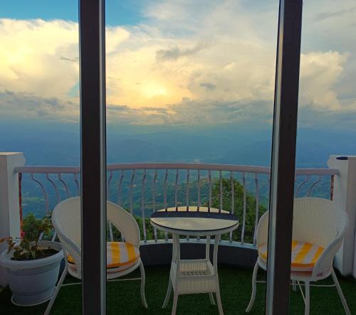 Balcony/terrace, Mountain Vista Retreat in Nagarkot Balcony/terrace, Mountain Vista Retreat in Nagarkot