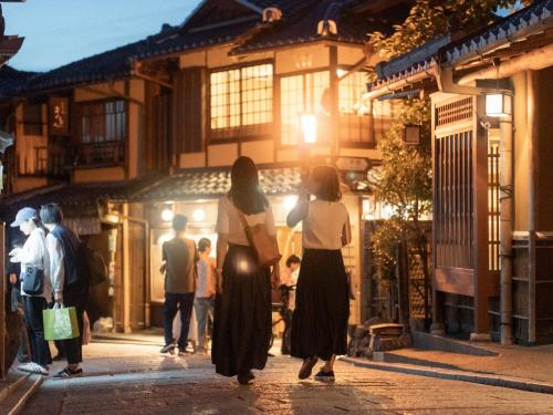 รัก คิโยมิซุ (Rak kiyomizu) near วัดซันจูซังเงนโดะ รัก คิโยมิซุ (Rak kiyomizu) near วัดซันจูซังเงนโดะ
