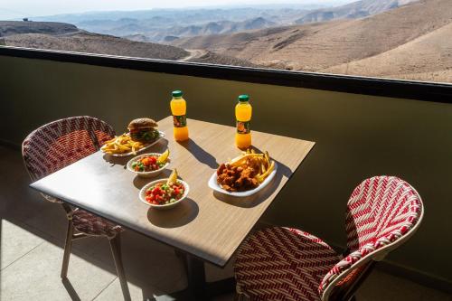 Food and beverages, Roxon Desert Arad in Arad Food and beverages, Roxon Desert Arad in Arad