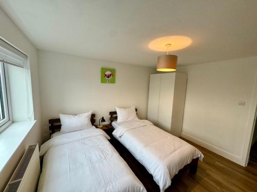 Florina s House 4 Bedrooms Villa in Rugeley Florina s House 4 Bedrooms Villa in Rugeley