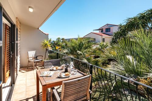 Onetangi Beach Apartments in Waiheke Island Onetangi Beach Apartments in Waiheke Island