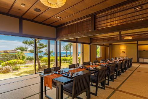 Restaurant, Izu-Imaihama Tokyu Hotel in Kawazu Restaurant, Izu-Imaihama Tokyu Hotel in Kawazu