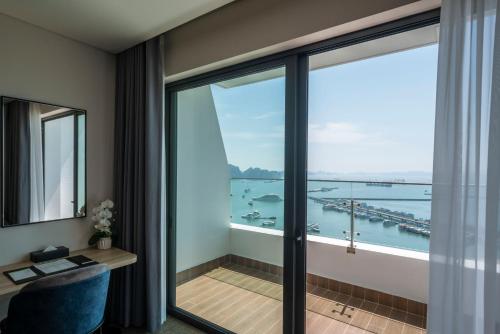 Otoczenie, Wyndham Garden Legend Halong in Hạ Long Otoczenie, Wyndham Garden Legend Halong in Hạ Long