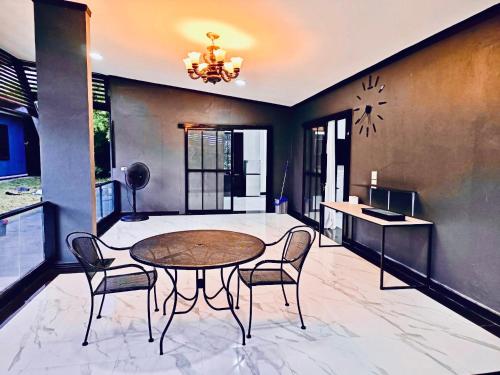 NiTi house in Phon Thong NiTi house in Phon Thong